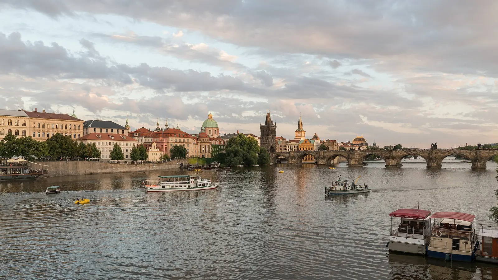 Charles Bridge, Prague